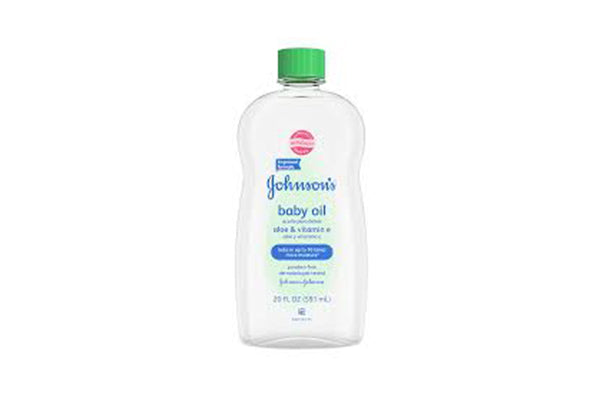 Johnson's Baby Oil, Aloe Vera and Vitamin E, 20 FL. Oz (591ml)