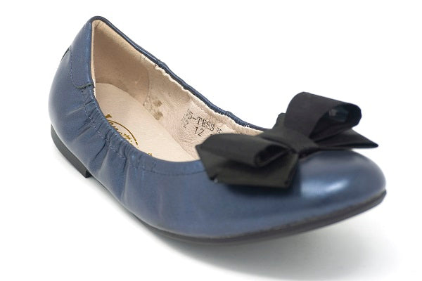 Venettini Girls 55-Tesse Pearlized Blue Leather Flat Shoe