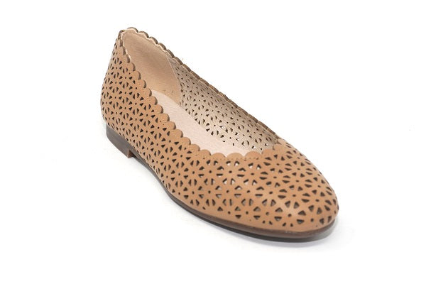 Venettini Girls 55-Sabrina Cream Leather Flat Shoe