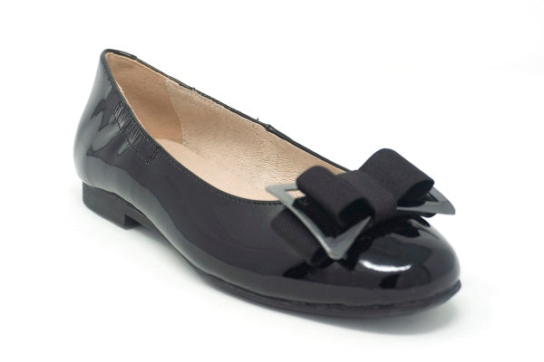 Venettini Girls 55-Darcy Black Patent Flat Shoe