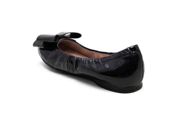 Venettini Girls 55-Jody Black Patent Leather Flat Shoe with Bow