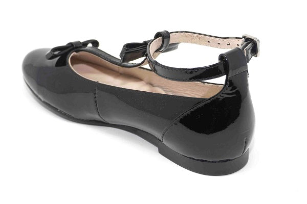 Venettini Girls 55-Cindy Black Patent T-Strap Leather Shoe