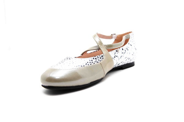 Venettini Girls 55-Dale Grey & White Patent Leather Flat Shoe