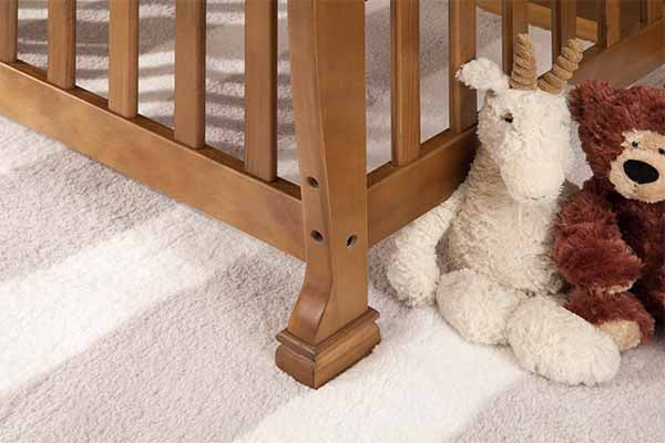 DaVinci Kalani 2-in-1 Mini Crib and Twin Bed in Chestnut