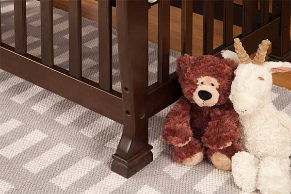 DaVinci Kalani 2-in-1 Mini Crib and Twin Bed in Espresso