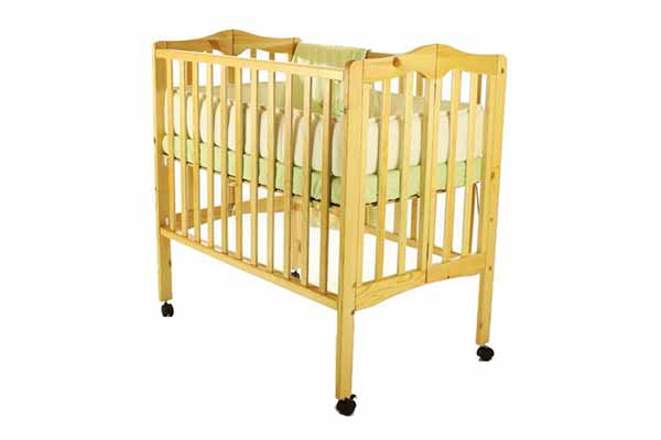 Dream On Me 2-in-1 Portable Folding Crib, Natural