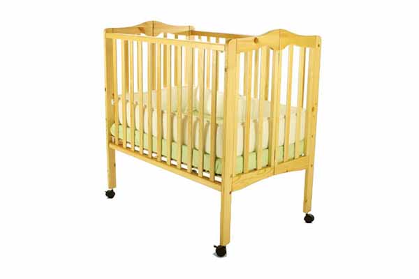 Dream On Me 2-in-1 Portable Folding Crib, Natural