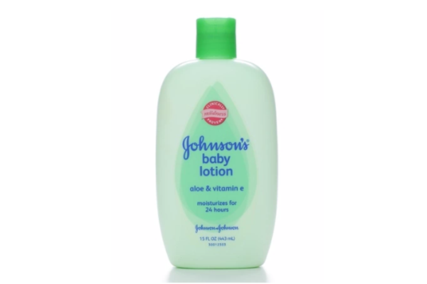 Johnson’s Aloe Vera & Vitamin E Baby Lotion 15 Fl. Oz. (443ml)